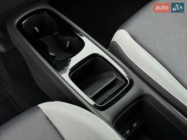 Серый Фольксваген ID.3, объемом двигателя 0 л и пробегом 100 тыс. км за 16999 $, фото 52 на Automoto.ua