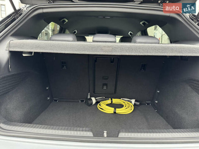 Серый Фольксваген ID.3, объемом двигателя 0 л и пробегом 107 тыс. км за 16999 $, фото 109 на Automoto.ua