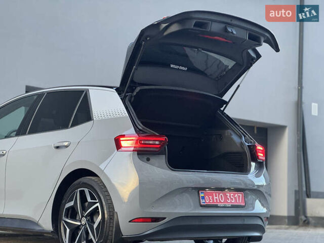 Серый Фольксваген ID.3, объемом двигателя 0 л и пробегом 91 тыс. км за 16999 $, фото 22 на Automoto.ua
