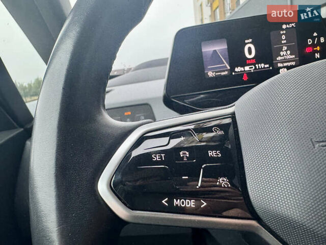 Серый Фольксваген ID.3, объемом двигателя 0 л и пробегом 129 тыс. км за 17600 $, фото 53 на Automoto.ua