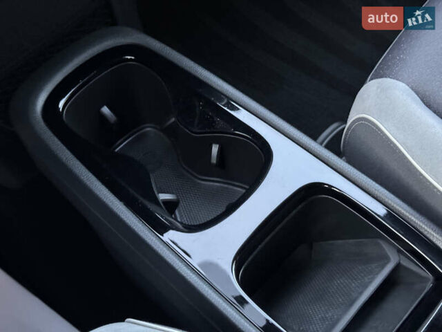 Серый Фольксваген ID.3, объемом двигателя 0 л и пробегом 91 тыс. км за 16999 $, фото 49 на Automoto.ua