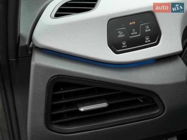 Серый Фольксваген ID.3, объемом двигателя 0 л и пробегом 99 тыс. км за 16800 $, фото 44 на Automoto.ua