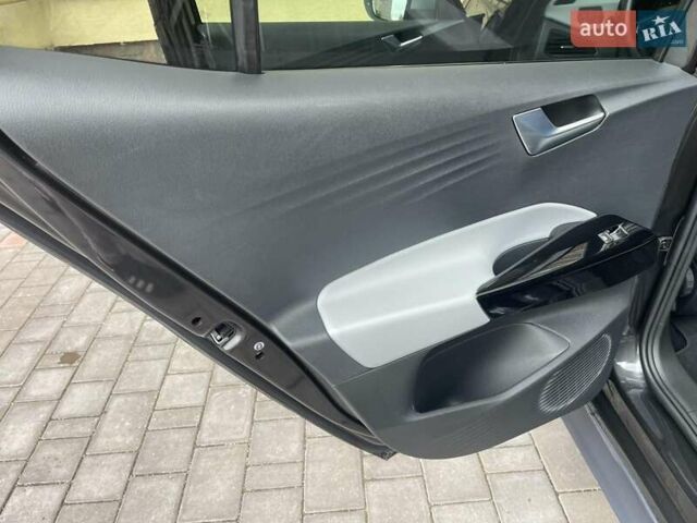 Сірий Фольксваген ID.3, об'ємом двигуна 0 л та пробігом 129 тис. км за 18500 $, фото 25 на Automoto.ua