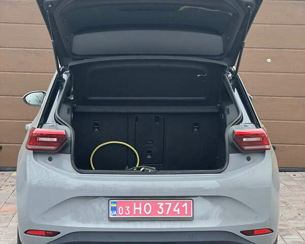 Серый Фольксваген ID.3, объемом двигателя 0 л и пробегом 129 тыс. км за 16400 $, фото 29 на Automoto.ua