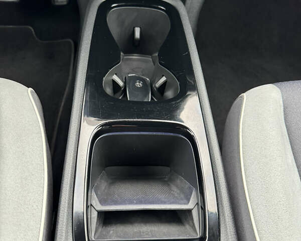 Серый Фольксваген ID.3, объемом двигателя 0 л и пробегом 107 тыс. км за 16999 $, фото 44 на Automoto.ua