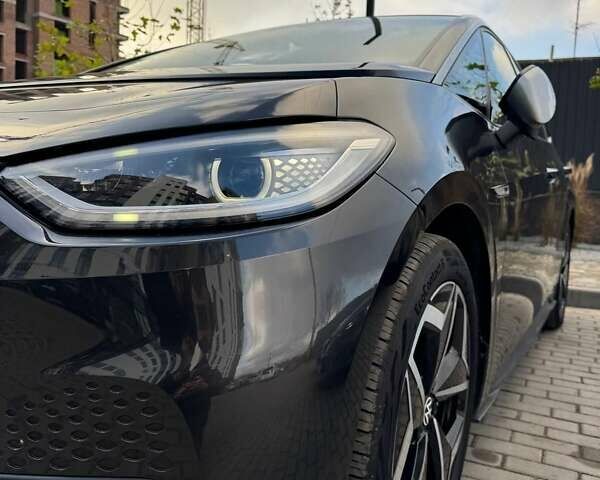 Серый Фольксваген ID.3, объемом двигателя 0 л и пробегом 109 тыс. км за 17799 $, фото 4 на Automoto.ua