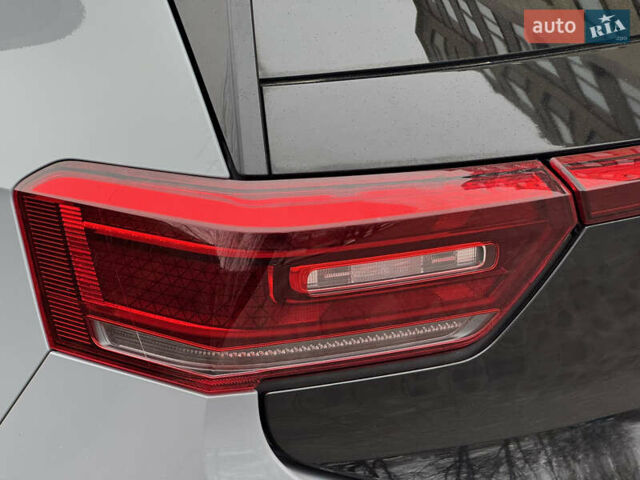 Серый Фольксваген ID.3, объемом двигателя 0 л и пробегом 129 тыс. км за 16400 $, фото 27 на Automoto.ua