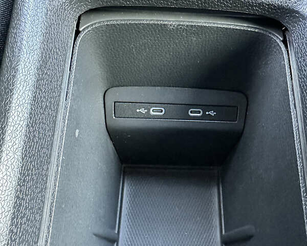 Сірий Фольксваген ID.3, об'ємом двигуна 0 л та пробігом 137 тис. км за 16200 $, фото 52 на Automoto.ua