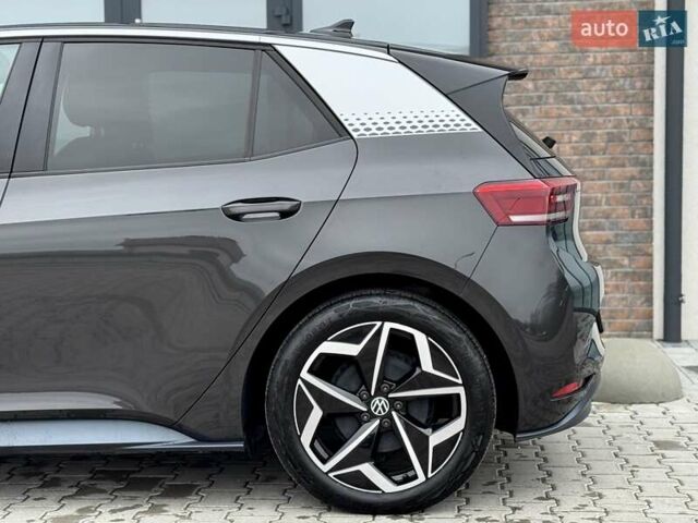 Серый Фольксваген ID.3, объемом двигателя 0 л и пробегом 100 тыс. км за 16999 $, фото 36 на Automoto.ua