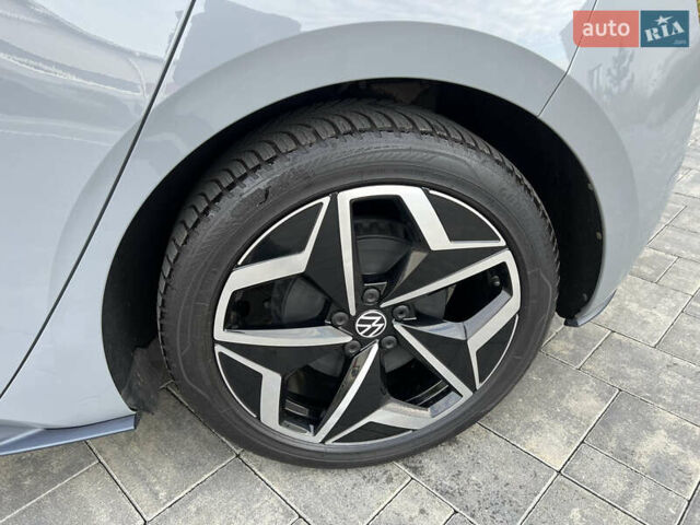 Серый Фольксваген ID.3, объемом двигателя 0 л и пробегом 117 тыс. км за 17300 $, фото 24 на Automoto.ua