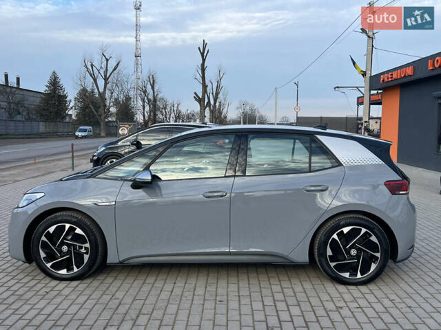 Серый Фольксваген ID.3, объемом двигателя 0 л и пробегом 143 тыс. км за 16206 $, фото 3 на Automoto.ua