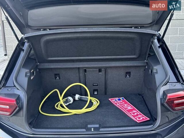 Серый Фольксваген ID.3, объемом двигателя 0 л и пробегом 145 тыс. км за 15900 $, фото 18 на Automoto.ua