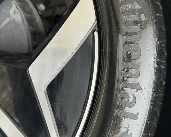 Серый Фольксваген ID.3, объемом двигателя 0 л и пробегом 107 тыс. км за 16999 $, фото 115 на Automoto.ua