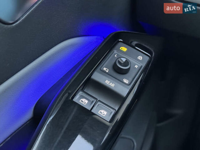 Серый Фольксваген ID.3, объемом двигателя 0 л и пробегом 91 тыс. км за 16999 $, фото 42 на Automoto.ua