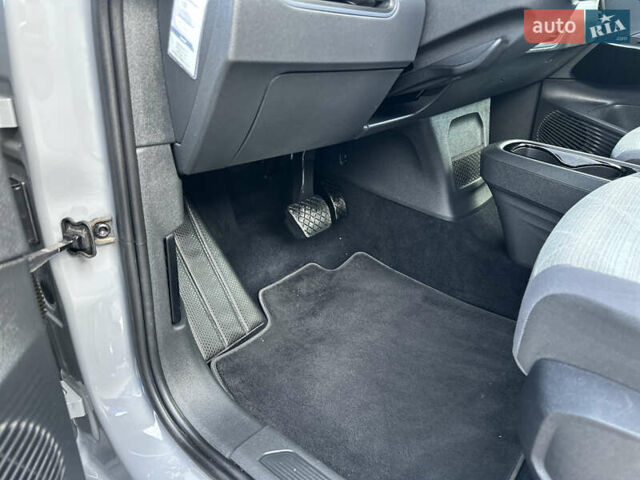 Сірий Фольксваген ID.3, об'ємом двигуна 0 л та пробігом 137 тис. км за 16200 $, фото 40 на Automoto.ua