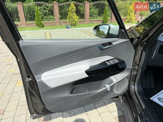 Сірий Фольксваген ID.3, об'ємом двигуна 0 л та пробігом 180 тис. км за 16700 $, фото 10 на Automoto.ua