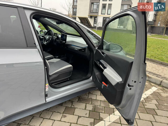 Серый Фольксваген ID.3, объемом двигателя 0 л и пробегом 107 тыс. км за 16999 $, фото 91 на Automoto.ua