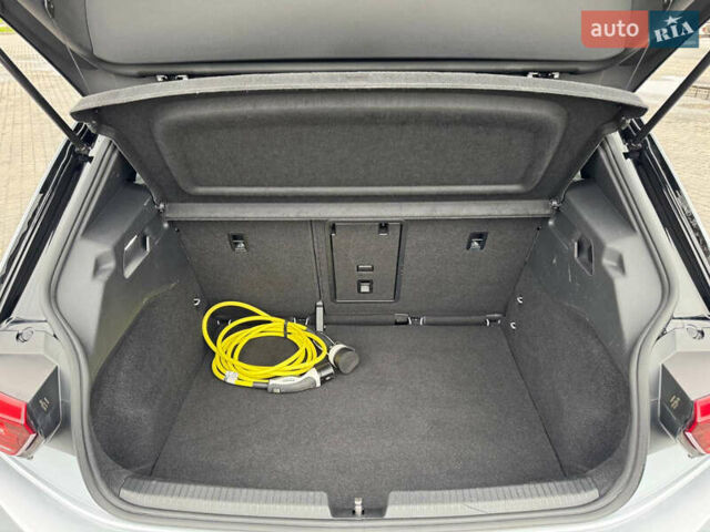 Сірий Фольксваген ID.3, об'ємом двигуна 0 л та пробігом 189 тис. км за 14444 $, фото 38 на Automoto.ua