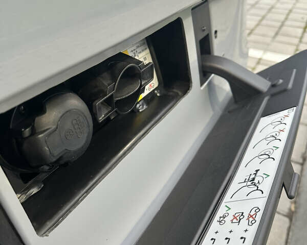 Серый Фольксваген ID.3, объемом двигателя 0 л и пробегом 160 тыс. км за 17200 $, фото 87 на Automoto.ua