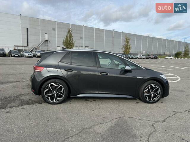 Серый Фольксваген ID.3, объемом двигателя 0 л и пробегом 98 тыс. км за 16300 $, фото 2 на Automoto.ua