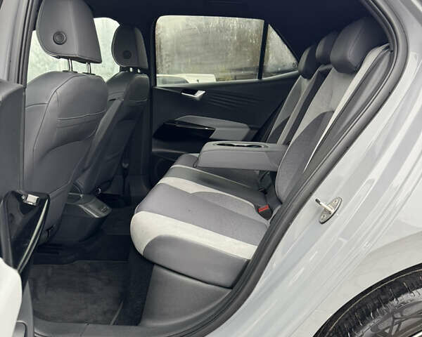 Серый Фольксваген ID.3, объемом двигателя 0 л и пробегом 107 тыс. км за 16999 $, фото 84 на Automoto.ua