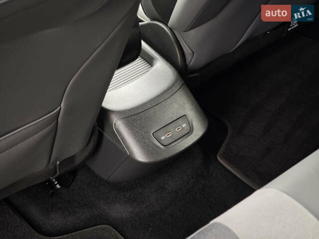 Фольксваген ID.3 2020 в Луцке на Automoto.ua Серый Фольксваген ID.3, объемом двигателя 0 л и пробегом 173 тыс. км за 16699 $, фото 59 на Automoto.ua