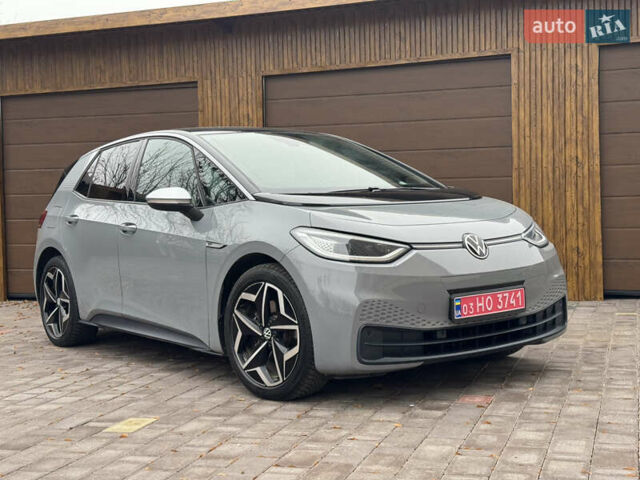 Серый Фольксваген ID.3, объемом двигателя 0 л и пробегом 129 тыс. км за 16400 $, фото 1 на Automoto.ua