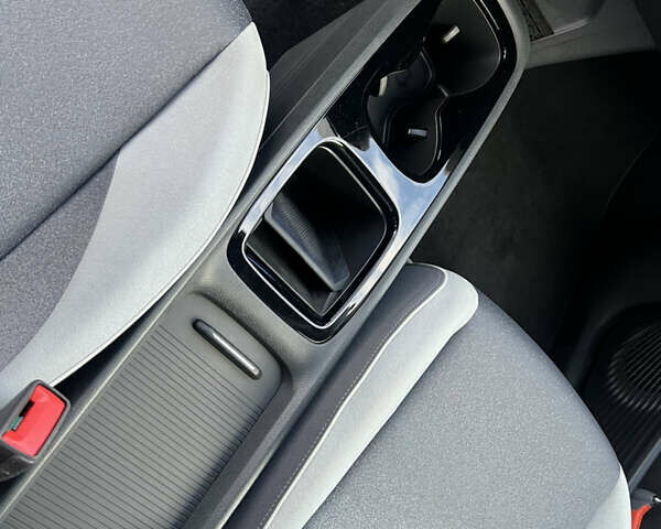 Серый Фольксваген ID.3, объемом двигателя 0 л и пробегом 117 тыс. км за 17300 $, фото 45 на Automoto.ua