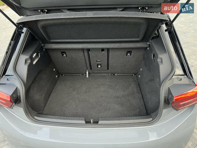 Серый Фольксваген ID.3, объемом двигателя 0 л и пробегом 117 тыс. км за 17300 $, фото 62 на Automoto.ua