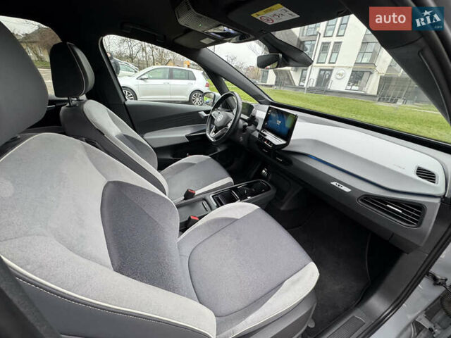 Серый Фольксваген ID.3, объемом двигателя 0 л и пробегом 107 тыс. км за 16999 $, фото 99 на Automoto.ua