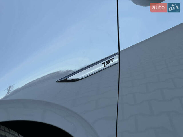 Серый Фольксваген ID.3, объемом двигателя 0 л и пробегом 91 тыс. км за 16999 $, фото 8 на Automoto.ua