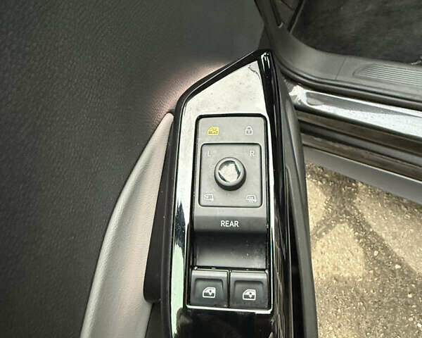 Сірий Фольксваген ID.3, об'ємом двигуна 0 л та пробігом 182 тис. км за 15499 $, фото 32 на Automoto.ua