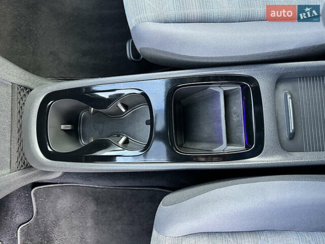 Сірий Фольксваген ID.3, об'ємом двигуна 0 л та пробігом 137 тис. км за 16200 $, фото 50 на Automoto.ua