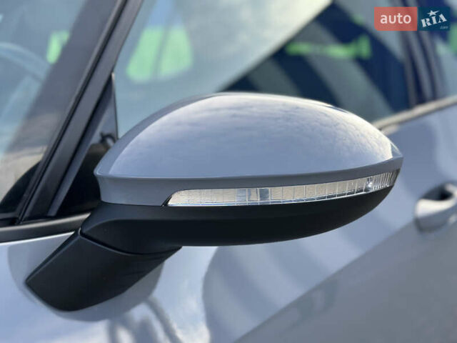 Сірий Фольксваген ID.3, об'ємом двигуна 0 л та пробігом 137 тис. км за 16200 $, фото 27 на Automoto.ua