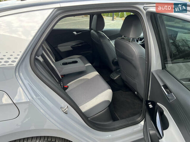 Серый Фольксваген ID.3, объемом двигателя 0 л и пробегом 117 тыс. км за 17300 $, фото 67 на Automoto.ua