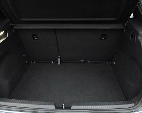 Серый Фольксваген ID.3, объемом двигателя 0 л и пробегом 197 тыс. км за 15099 $, фото 23 на Automoto.ua