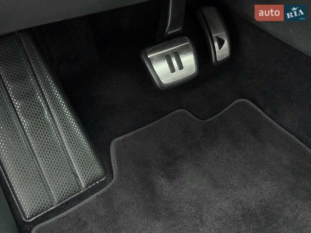 Серый Фольксваген ID.3, объемом двигателя 0 л и пробегом 100 тыс. км за 16999 $, фото 46 на Automoto.ua