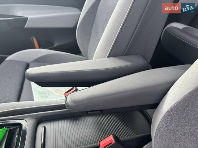 Фольксваген ID.3 2020 в Коломые на Automoto.ua Серый Фольксваген ID.3, объемом двигателя 0 л и пробегом 214 тыс. км за 14999 $, фото 19 на Automoto.ua