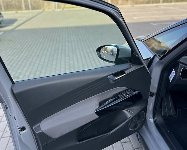 Сірий Фольксваген ID.3, об'ємом двигуна 0 л та пробігом 137 тис. км за 16200 $, фото 36 на Automoto.ua