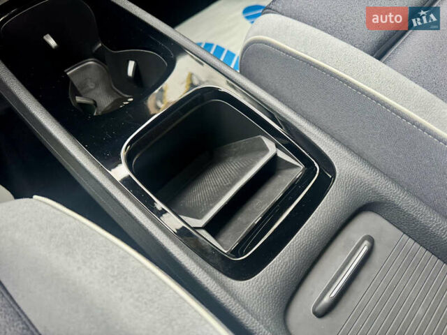 Серый Фольксваген ID.3, объемом двигателя 0 л и пробегом 129 тыс. км за 17600 $, фото 57 на Automoto.ua