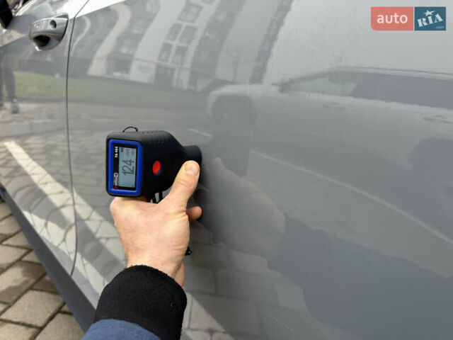 Серый Фольксваген ID.3, объемом двигателя 0 л и пробегом 107 тыс. км за 16999 $, фото 123 на Automoto.ua