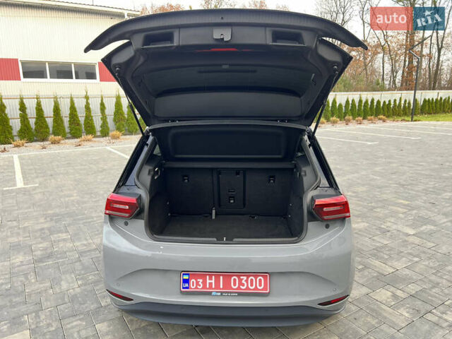 Серый Фольксваген ID.3, объемом двигателя 0 л и пробегом 117 тыс. км за 17300 $, фото 61 на Automoto.ua