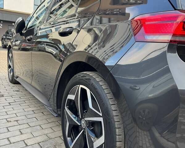 Серый Фольксваген ID.3, объемом двигателя 0 л и пробегом 109 тыс. км за 17799 $, фото 9 на Automoto.ua