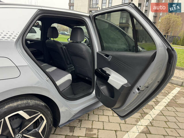 Серый Фольксваген ID.3, объемом двигателя 0 л и пробегом 107 тыс. км за 16999 $, фото 86 на Automoto.ua