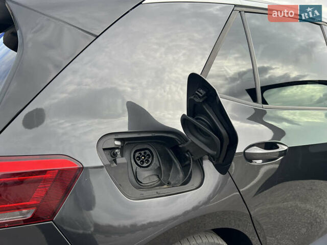 Серый Фольксваген ID.3, объемом двигателя 0 л и пробегом 98 тыс. км за 16300 $, фото 25 на Automoto.ua