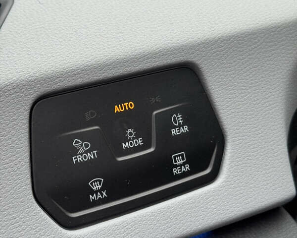 Серый Фольксваген ID.3, объемом двигателя 0 л и пробегом 129 тыс. км за 16400 $, фото 41 на Automoto.ua