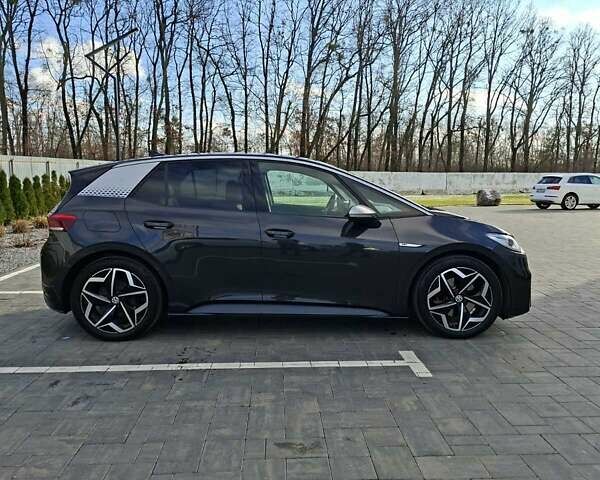 Серый Фольксваген ID.3, объемом двигателя 0 л и пробегом 108 тыс. км за 16700 $, фото 1 на Automoto.ua