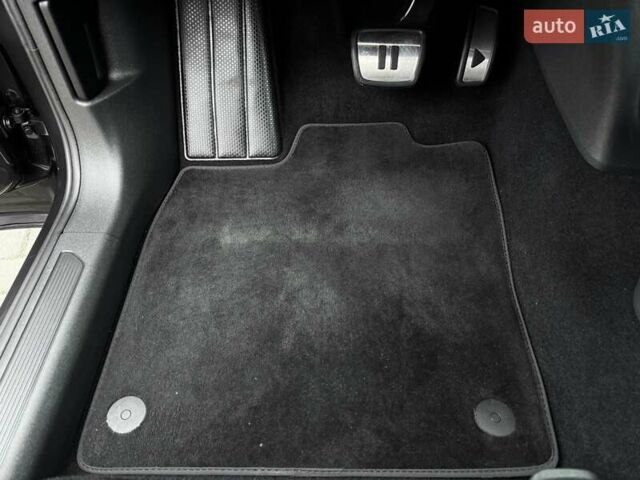 Серый Фольксваген ID.3, объемом двигателя 0 л и пробегом 99 тыс. км за 16800 $, фото 43 на Automoto.ua