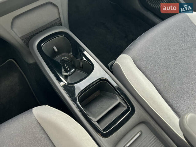 Серый Фольксваген ID.3, объемом двигателя 0 л и пробегом 98 тыс. км за 16300 $, фото 23 на Automoto.ua