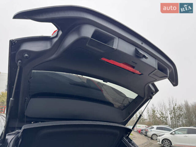 Серый Фольксваген ID.3, объемом двигателя 0 л и пробегом 107 тыс. км за 16999 $, фото 106 на Automoto.ua